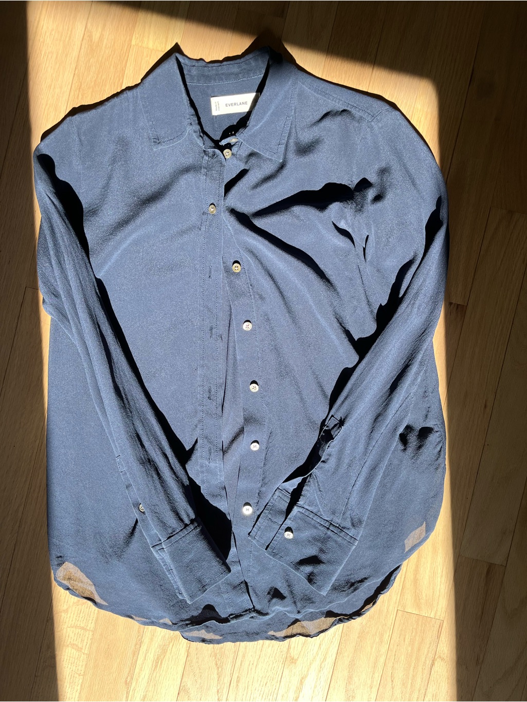 *Perfect Condition* Everlane “Must-Have” Shirt In Washable Silk, Navy, 00